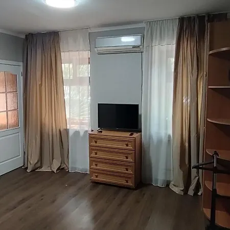 Observatornyi Apartment *